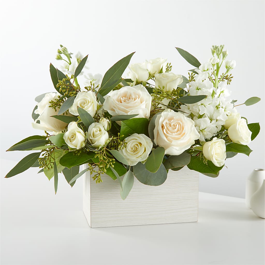 Fresh Linen Box Bouquet – T BEARS FLORIST & GIFTS, Columbus OH