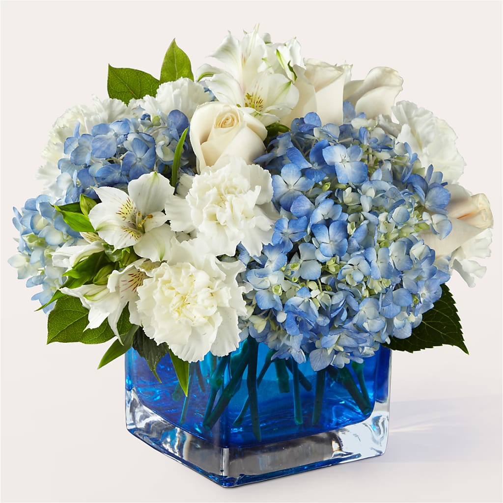 Soothing Waters Bouquet – T BEARS FLORIST & GIFTS, Columbus OH