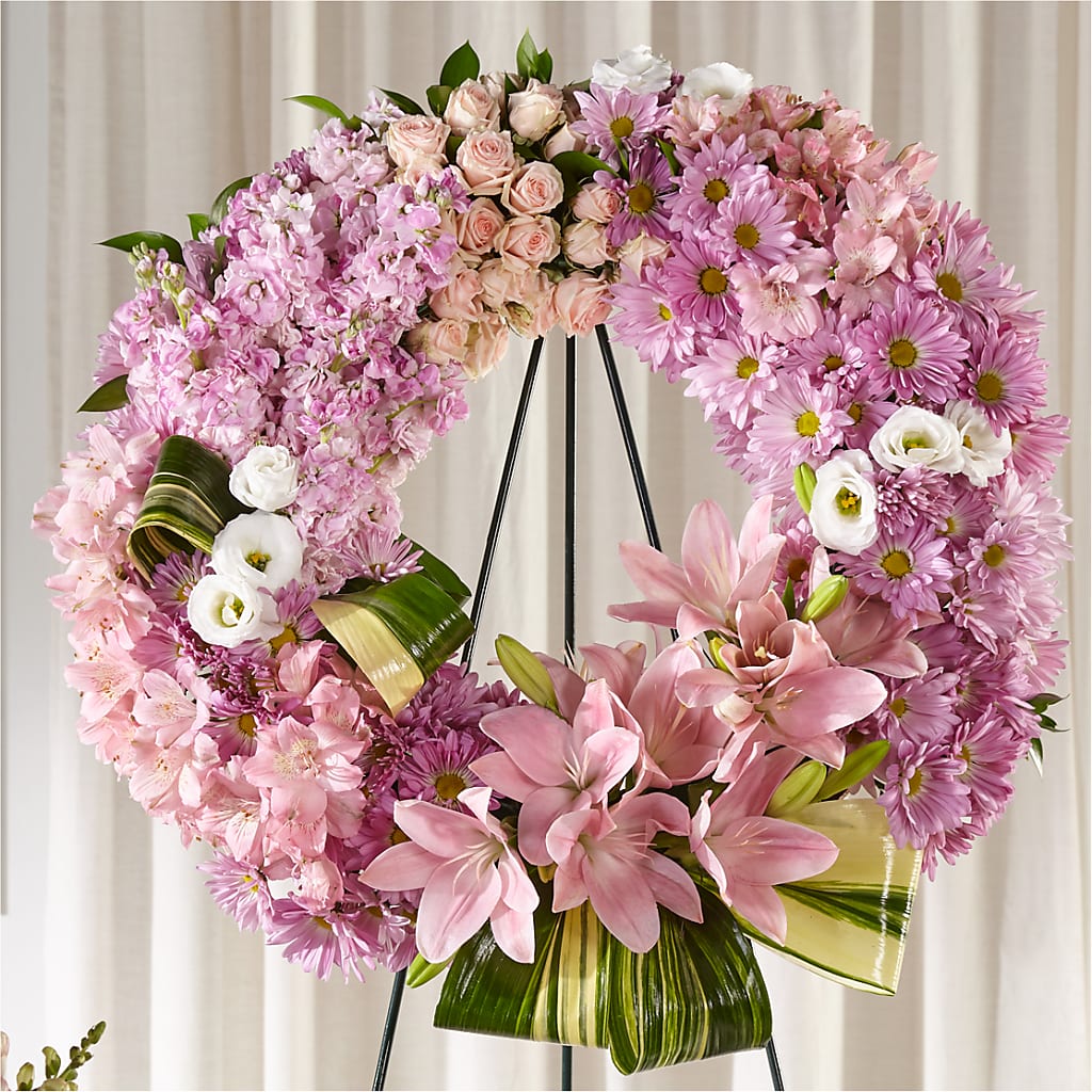 Gift of Warmth Wreath – T BEARS FLORIST & GIFTS, Columbus OH