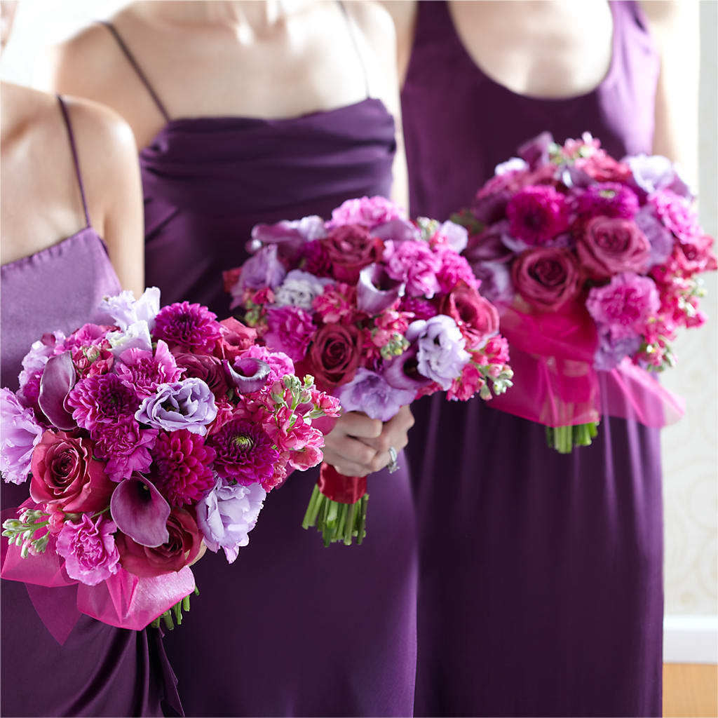 Bridesmaid's Garden Bouquet – T BEARS FLORIST & GIFTS, Columbus OH