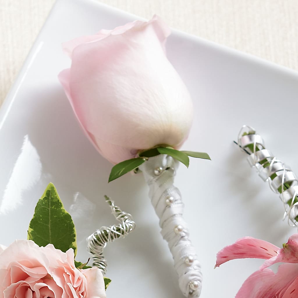 Pink Rose Boutonniere – T BEARS FLORIST & GIFTS, Columbus OH