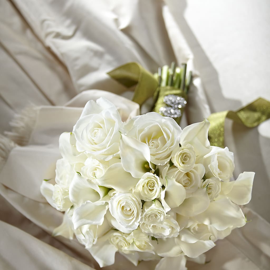 Serene Highness Bouquet – T BEARS FLORIST & GIFTS, Columbus OH