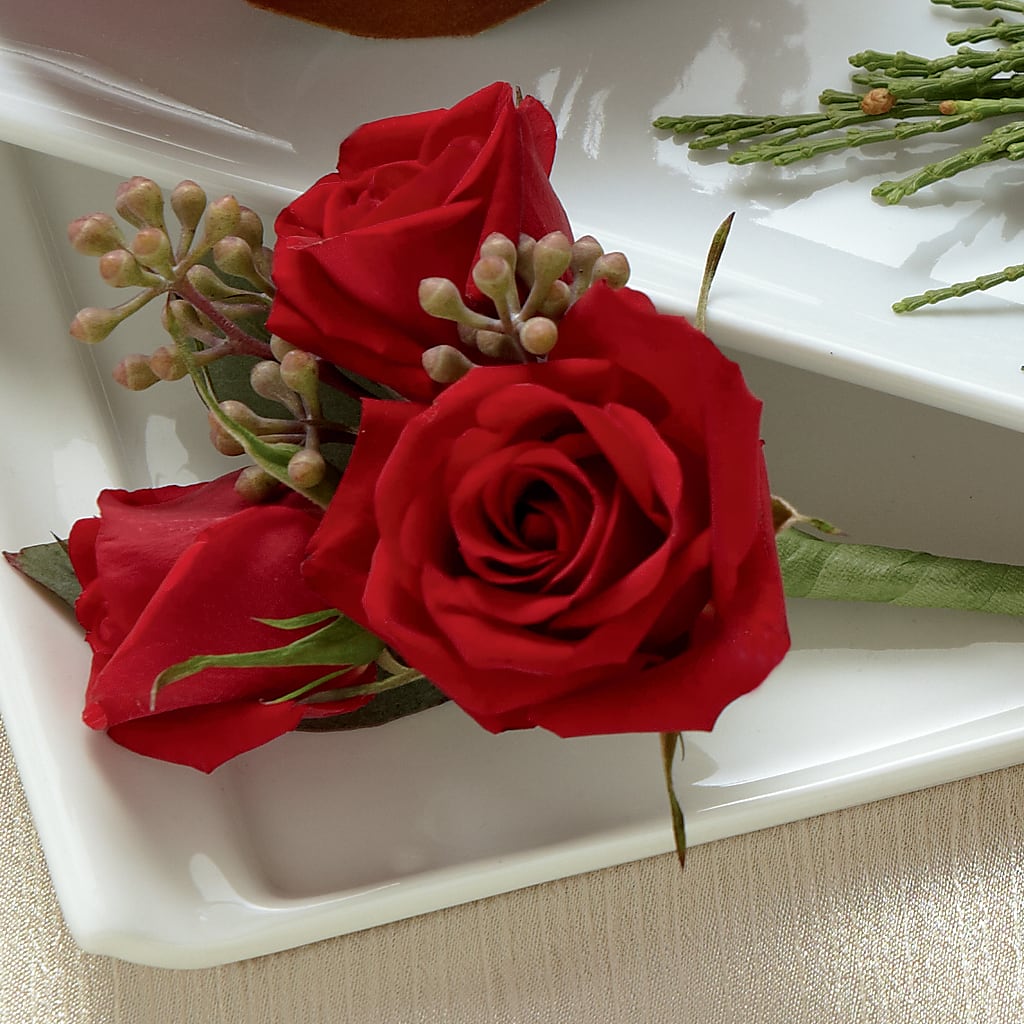 Red Spray Rose Boutonniere – T BEARS FLORIST & GIFTS, Columbus OH