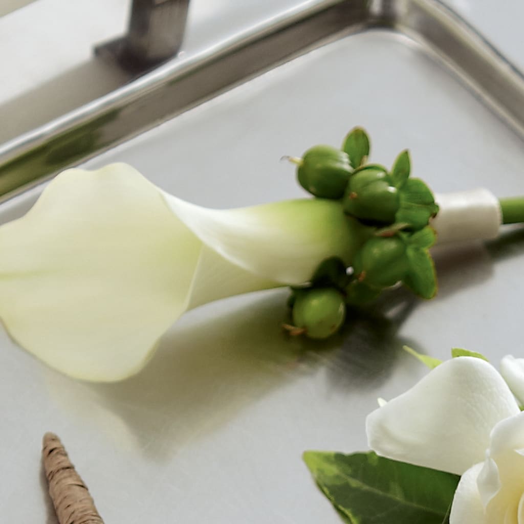 White Calla Boutonniere – T BEARS FLORIST & GIFTS, Columbus OH