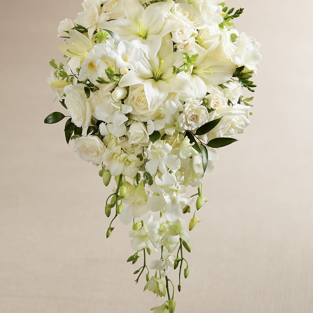 White Wonders Bouquet – T BEARS FLORIST & GIFTS, Columbus OH