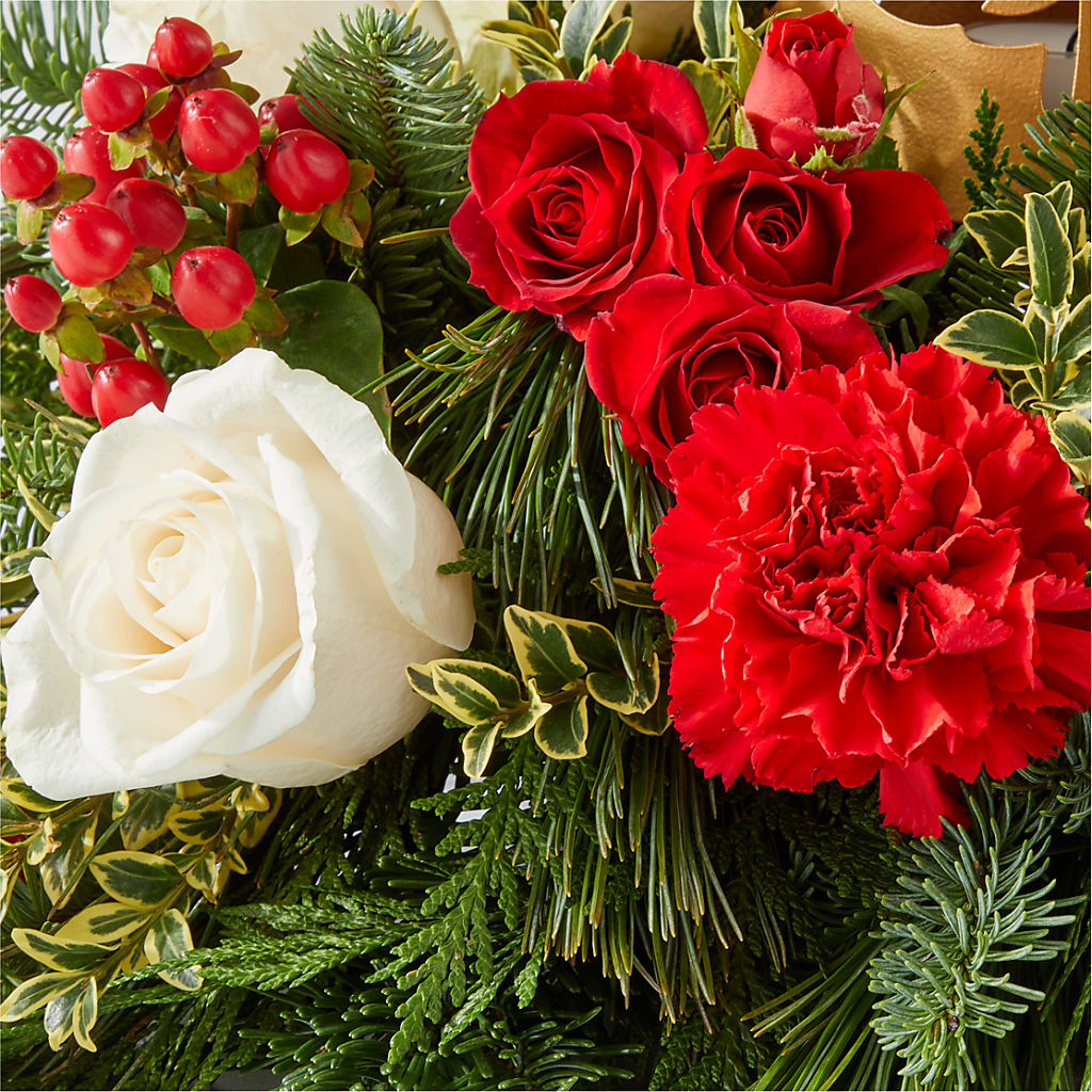December Dreams Centerpiece – T BEARS FLORIST & GIFTS, Columbus OH