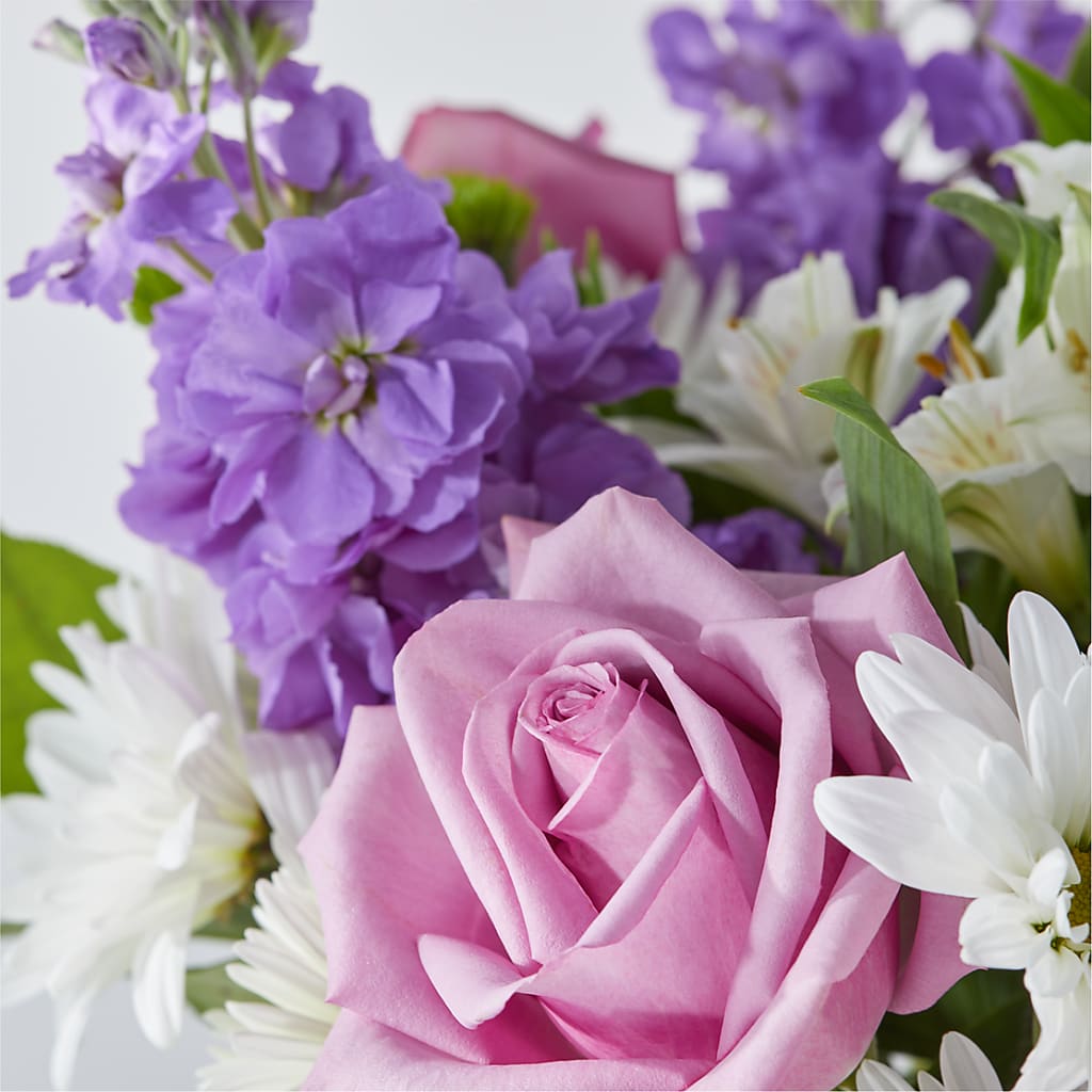 Garden of Peace Bouquet – T BEARS FLORIST & GIFTS, Columbus OH