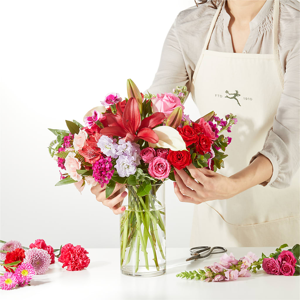 Swooning Over You - A Luxury Florist Original – T BEARS FLORIST & GIFTS, Columbus OH