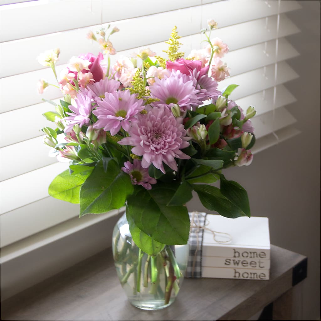 Pastel Tradition - A Florist Original – T BEARS FLORIST & GIFTS, Columbus OH