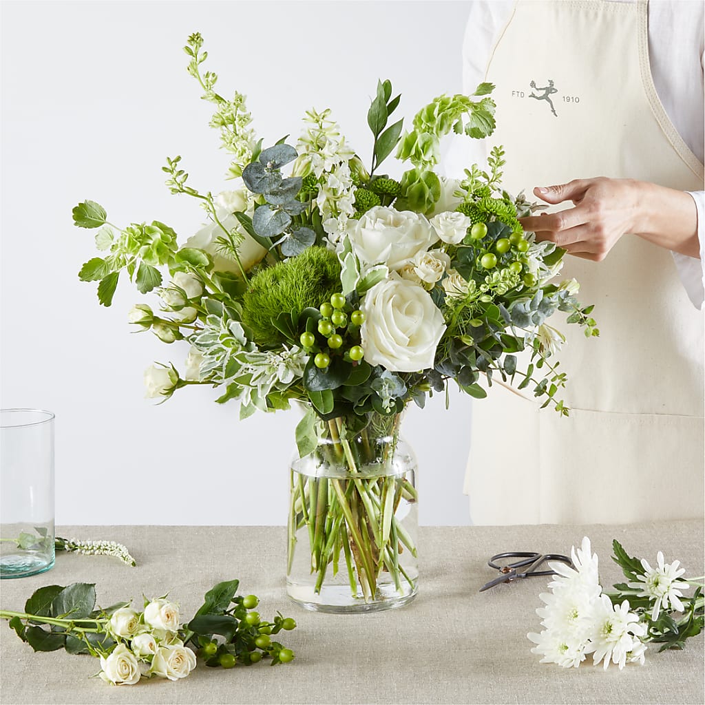 Irish Garden - A Florist Original – T BEARS FLORIST & GIFTS, Columbus OH