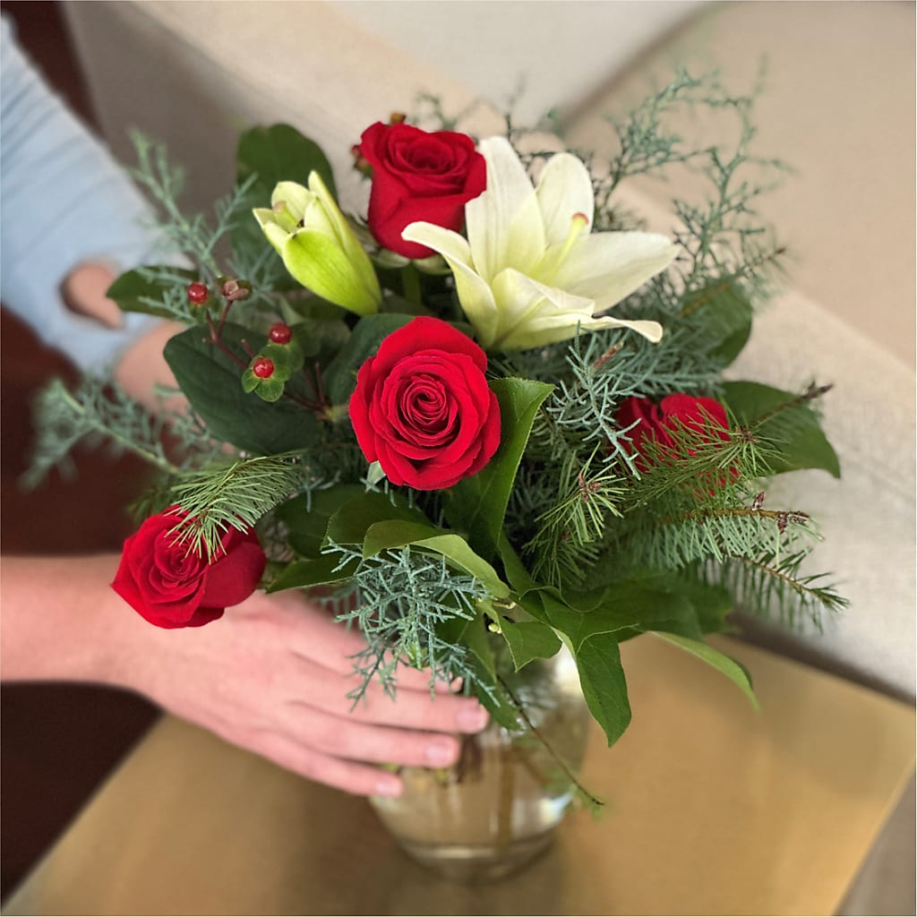 Glittering Lights Bouquet – T BEARS FLORIST & GIFTS, Columbus OH