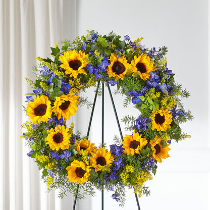 Bright Rays Wreath – T BEARS FLORIST & GIFTS, Columbus OH