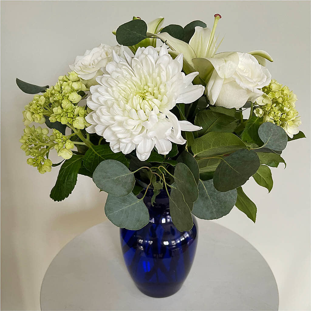 Snowy Dreams Bouquet – T BEARS FLORIST & GIFTS, Columbus OH