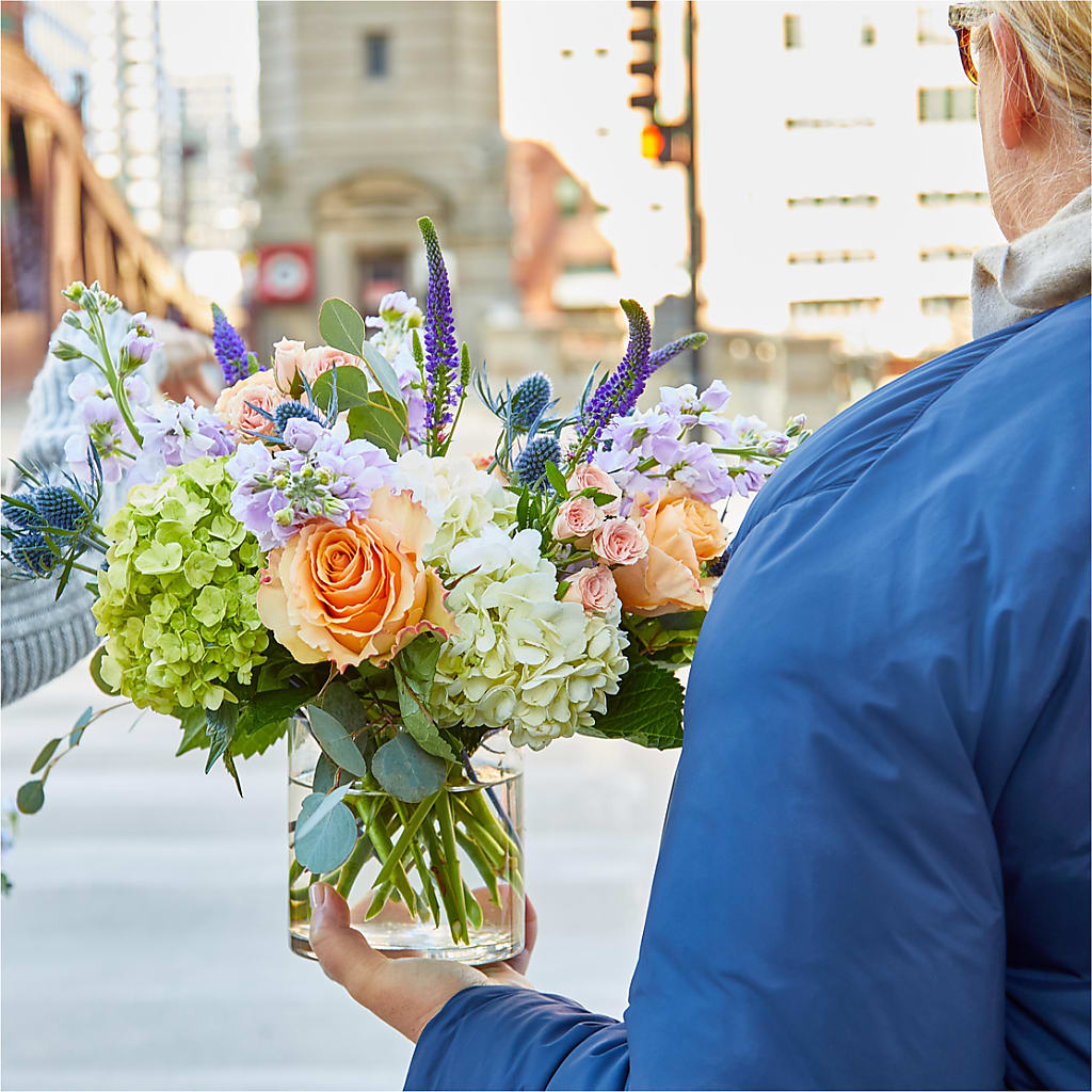 Porch Swing Bouquet – T BEARS FLORIST & GIFTS, Columbus OH
