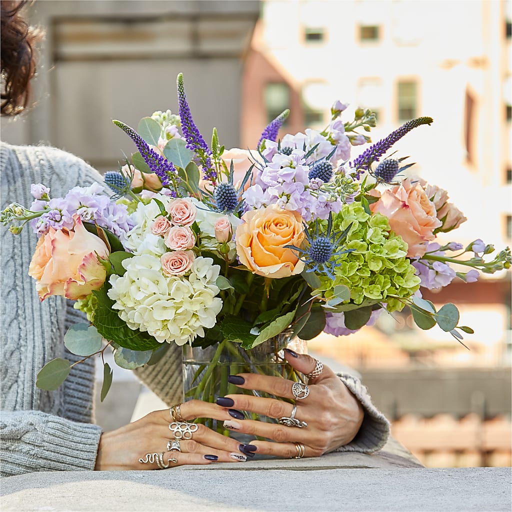 Porch Swing Bouquet – T BEARS FLORIST & GIFTS, Columbus OH