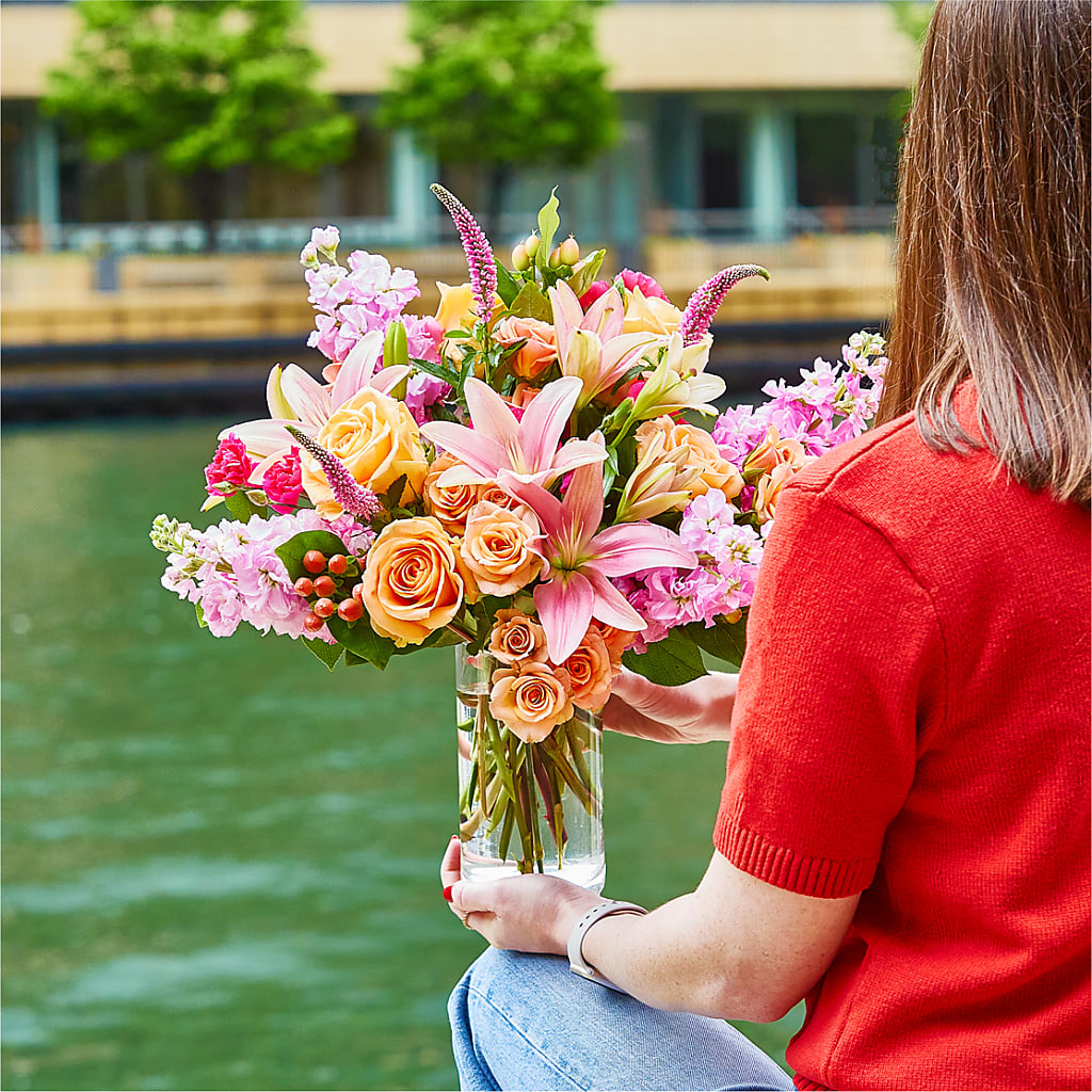 Bisous Bouquet – T BEARS FLORIST & GIFTS, Columbus OH