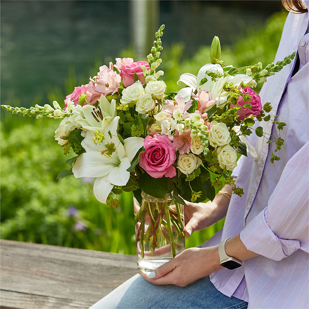Fondly Bouquet – T BEARS FLORIST & GIFTS, Columbus OH