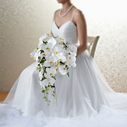 Classic White Bouquet – T BEARS FLORIST & GIFTS, Columbus OH